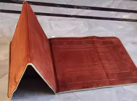 Tapis de prière avec dossier 2 en 1
