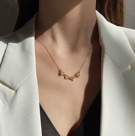 Collier Trèfle de Cœurs - l'élégance plus
