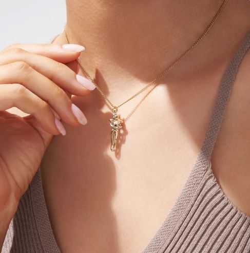 Collier Amour - L'union éternelle à moitié prix
